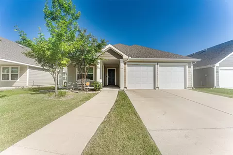 110 Spring Creek Ln, Terrell, TX 75160