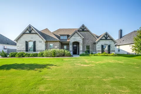 14821 Crystal Spring Dr, Justin, TX 76247