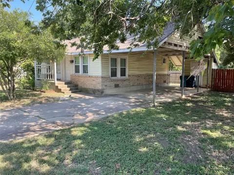 605 Panhandle St, Denton, TX 76201