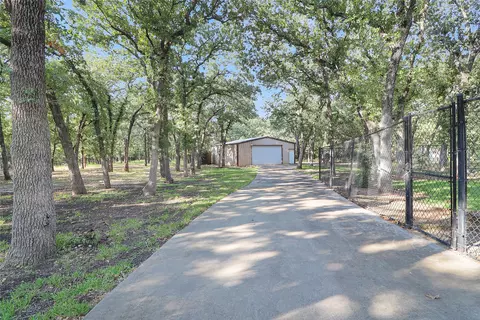694 Boling Ranch Rd, Azle, TX 76020