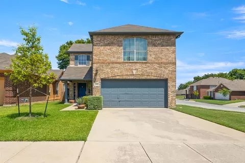 6900 Chaco Trl, Fort Worth, TX 76137