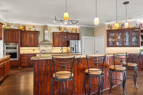 6410 Westover Dr, Granbury, TX 76049