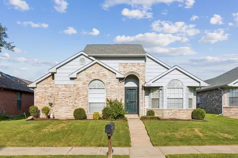2245 Silverthorn Ln, Flower Mound, TX 75028