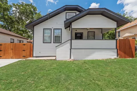 447 W Clarendon Dr, Dallas, TX 75208