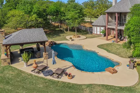 419 E Hickory Ridge Cir, Argyle, TX 76226