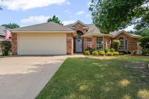 3700 Tulip Tree Dr, Fort Worth, TX 76137