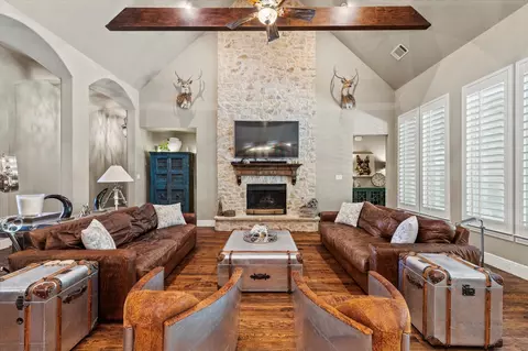 2701 Wolf Creek Dr, Lucas, TX 75002