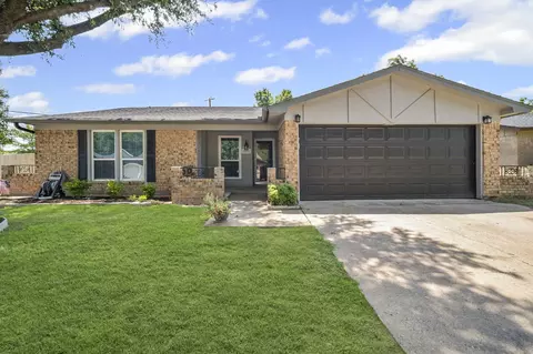 5400 Inglewood Ln, Arlington, TX 76016