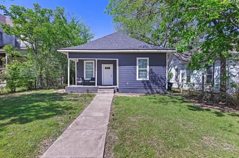 829 W Sears St, Denison, TX 75020