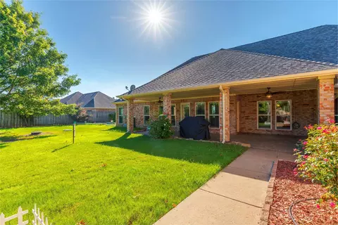 Exterior - 1444 Trinity Meadows Dr, Talty, TX 75160 photo 4 of 6