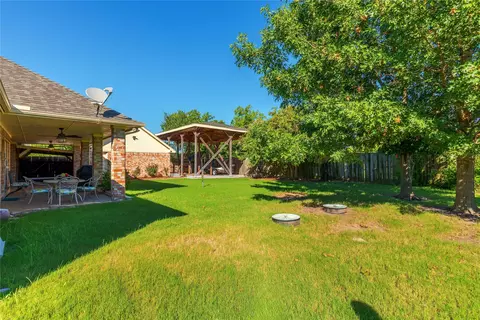 Exterior - 1444 Trinity Meadows Dr, Talty, TX 75160 photo 5 of 6