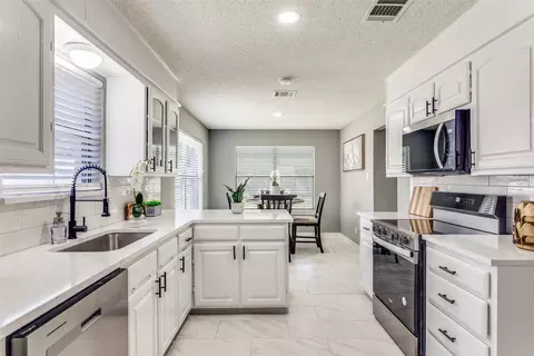Kitchen - 6477 Fairview Dr, Watauga, TX 76148 photo 1 of 4