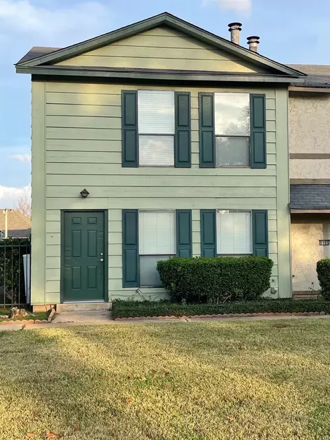 9978 Smugglers Cove Ln, Shreveport, LA 71115
