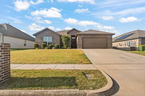 402 Stoneridge Dr, Hillsboro, TX 76645