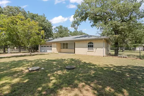 2209 Dudley Ln, Burleson, TX 76028