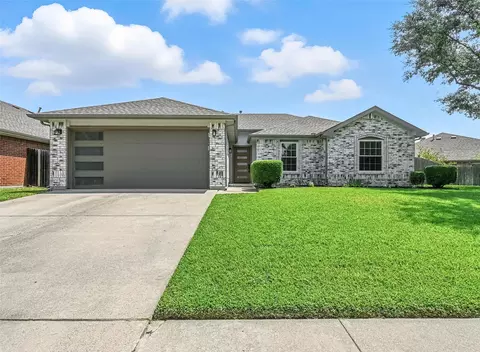 5115 Eastcreek Dr, Arlington, TX 76018