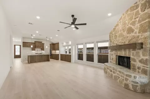 Living - 2004 Hickory Chase Ln, Anna, TX 75409 photo 2 of 3