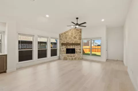 Living - 2004 Hickory Chase Ln, Anna, TX 75409 photo 1 of 3