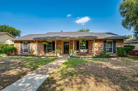 5004 Green Oaks Dr, Plano, TX 75023