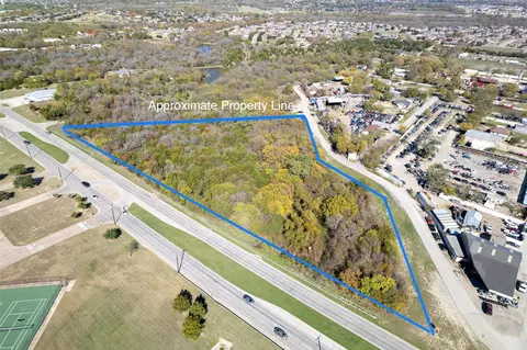 9999 Lawrence Dr, Balch Springs, TX 75181