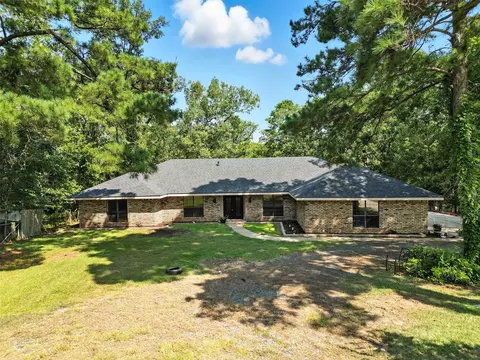 8152 S Lakeshore Dr, Shreveport, LA 71119