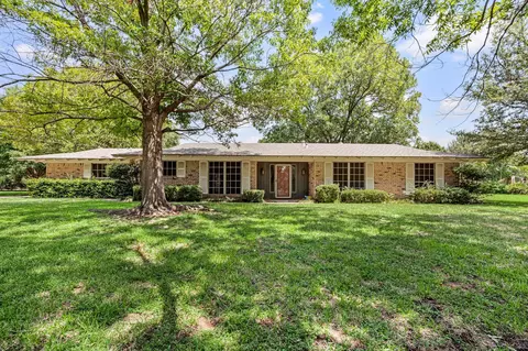 5017 Montclair Dr, Colleyville, TX 76034