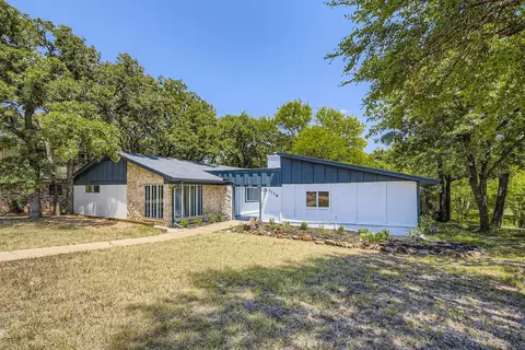 1116 Wade Dr, Bedford, TX 76022