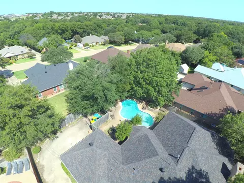 911 Canterbury Ct, Cedar Hill, TX 75104