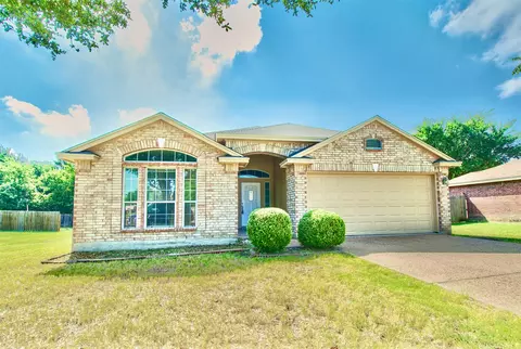 641 Pebble Creek Dr, Hewitt, TX 76643