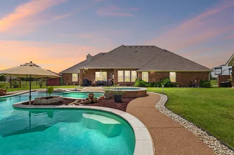 11208 Brook Green Ln, Haslet, TX 76052