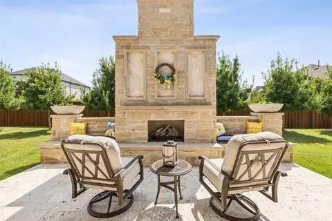 Exterior - 820 Wright Ln, Prosper, TX 75078 photo 3 of 5