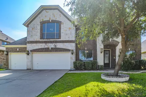 10325 Crowne Pointe Ln, Fort Worth, TX 76244