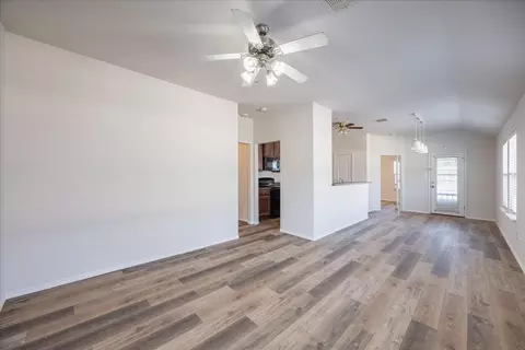 4033 Ridgetop Dr, Heartland, TX 75126