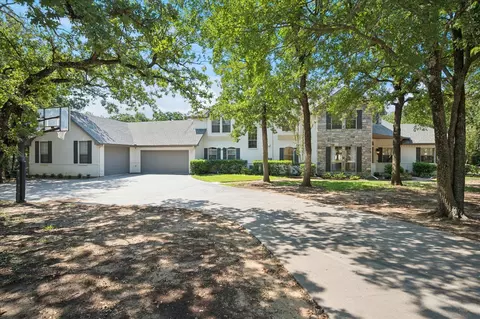 200 Mosswood Dr, Argyle, TX 76226