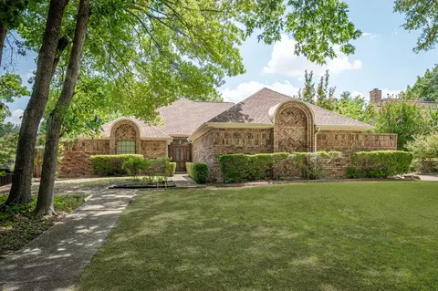 2704 Colonial Cir, Mckinney, TX 75072
