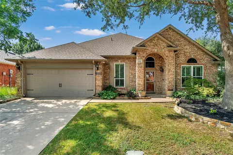 5416 Champlain Dr, Fort Worth, TX 76137
