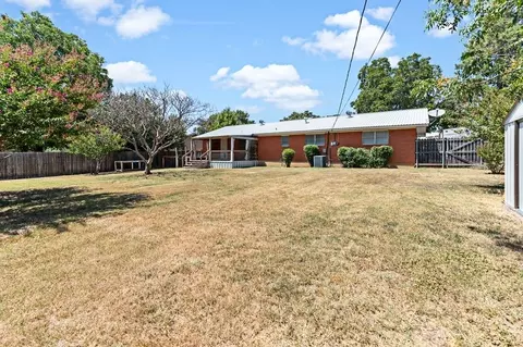 Exterior - 741 E 6th St, Baird, TX 79504 photo 3 of 4