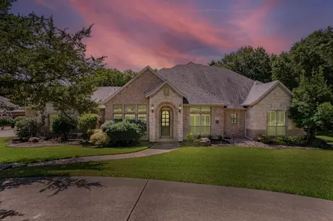 3860 Angela Ct, Midlothian, TX 76065
