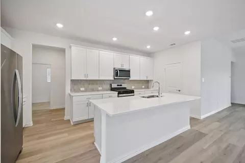 4204 Waco Dr, Farmersville, TX 75442