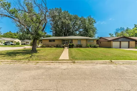 4001 Western Cir, Greenville, TX 75401