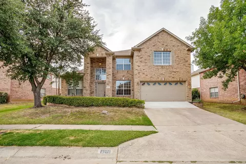 4216 Birch Creek Rd, Fort Worth, TX 76244