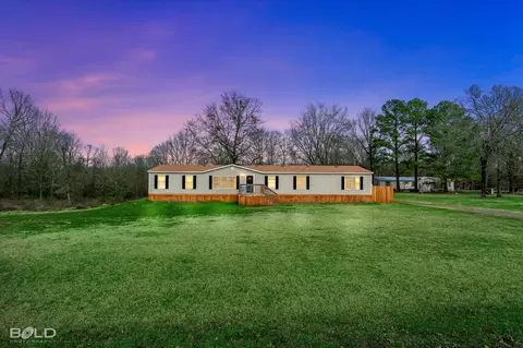 8802 Beavers Nest Dr, Shreveport, LA 71129