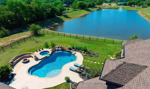 115 Fox Trot Ln, Double Oak, TX 75077