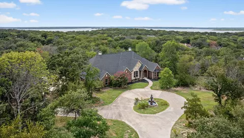 941 Topaz Ln, Oak Point, TX 75068