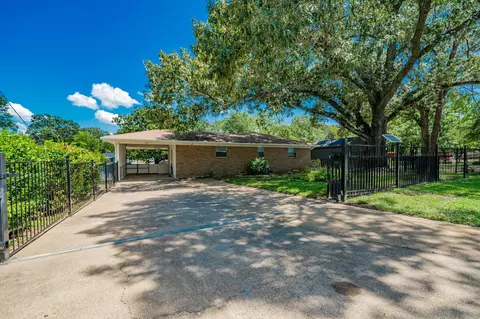 108 Henderson Harbor Cir, Payne Springs, TX 75156