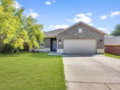 10149 Lone Eagle Dr, Fort Worth, TX 76108