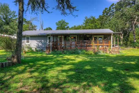1437 Twin Oak Ln, Wills Point, TX 75169