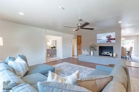 Living - 12 Mission Hls, Abilene, TX 79606 photo 2 of 3