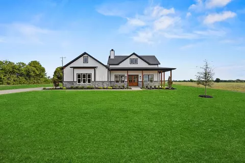 Exterior - 3249 Willow Rd, Celeste, TX 75423 photo 1 of 8