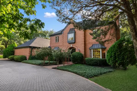 831 Creekwood Cir, Fairview, TX 75069